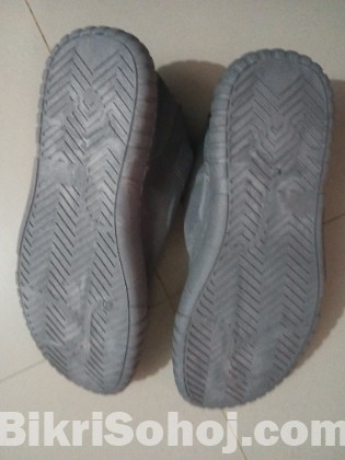 Chinese Importe Shoe